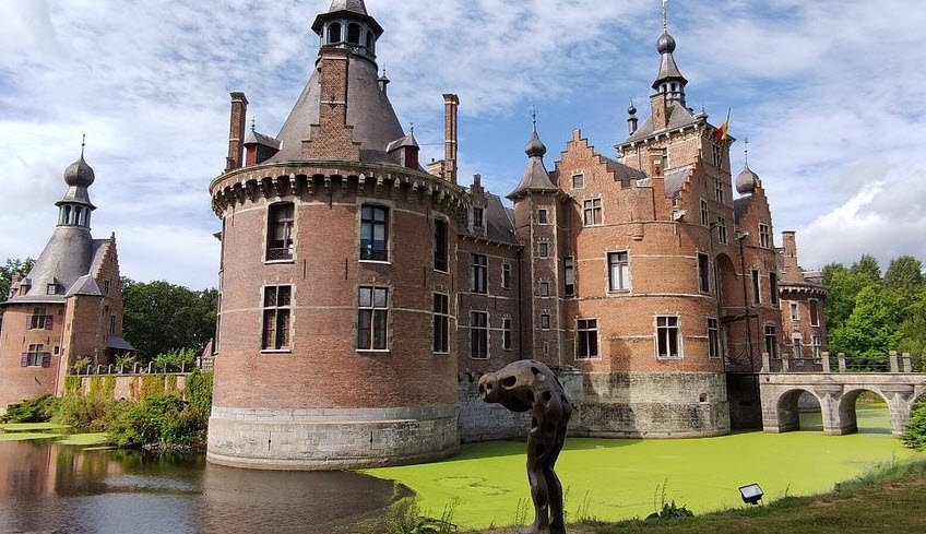 Kasteel Van Hoobrouck-Van Ten Hulle, Deinze, Belgium
